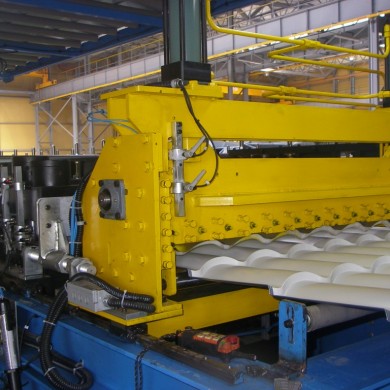 Roof tile roll forming machine