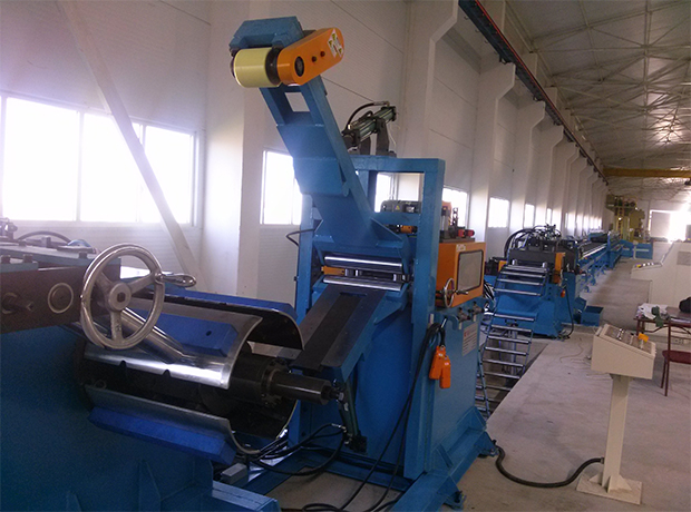 Lightweight pre-engineered building steel (LEB) roll forming machine