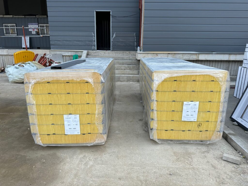 Glass-wool Sandwich Panel